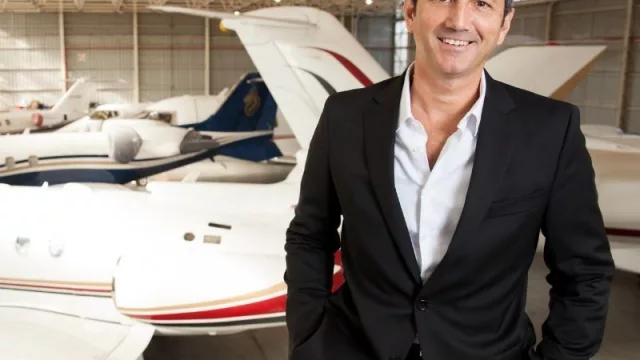 Royal Class, la "chartera" privada que te lleva a vos y tu equipo a CABA