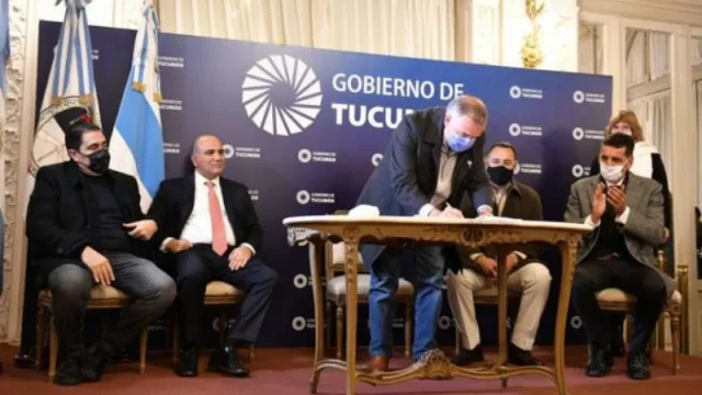 El Gobierno tucumano firmó convenios para la ejecución de obras de saneamiento por un monto superior de $ 6.000 millones 