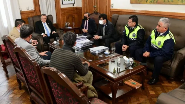 Jaldo reafirmó que “las actividades productivas, industriales y comerciales no se van a parar en la provincia por falta de gasoil”