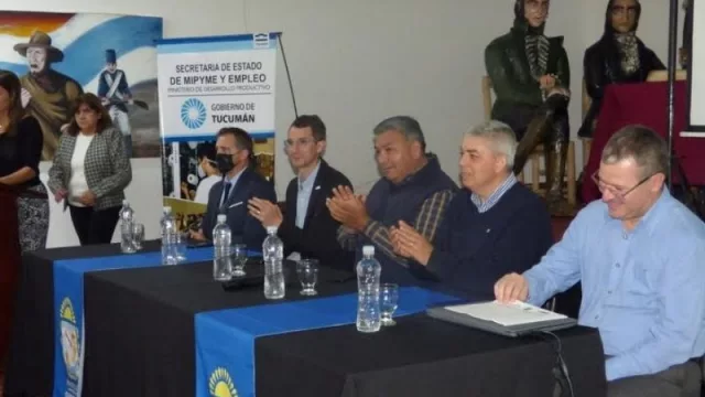 Comenzó el ciclo de capacitaciones a emprendedores de Famaillá (participaron más de 50 del sector gastronómico, textil y artesanos) 