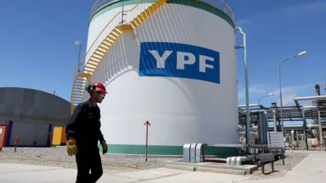 YPF lanzó una nueva búsqueda laboral (qué puestos quiere cubrir en su compañía)
