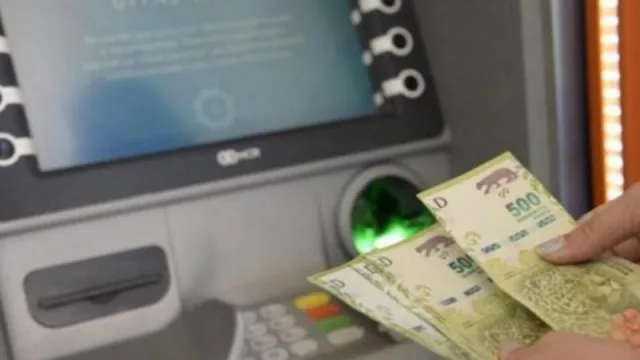 Desde mañana comienza a regir el pago de la ayuda social de $ 10.000 para empleados estatales de la provincia