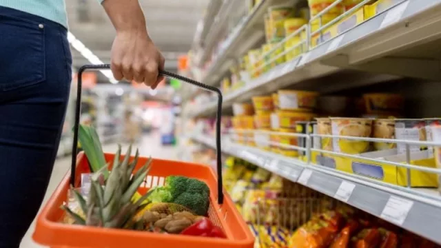 En los primeros 20 días del año comercios UY facturaron 9% más que en 2021