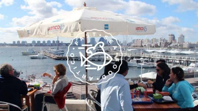 Rabas y miniaturas, un clásico de Punta del Este (por día se venden más de 500 de cada uno en el puerto)