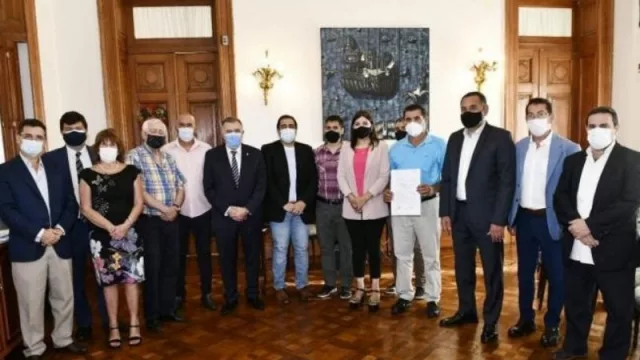 Una cooperativa recibió un subsidio para la compra de maquinaria y así potenciará las ventas de producción de ladrillos