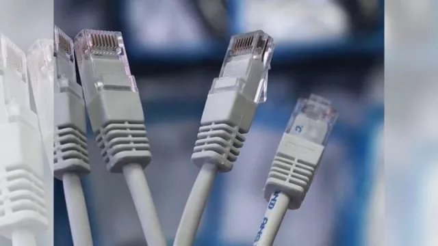 Golpe al bolsillo: autorizan aumentos en los servicios de internet, telefonía fija y televisión por cable 