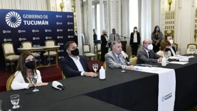 Firma de convenio: invertirán $ 1.000 millones en obras de infraestructura educativa 