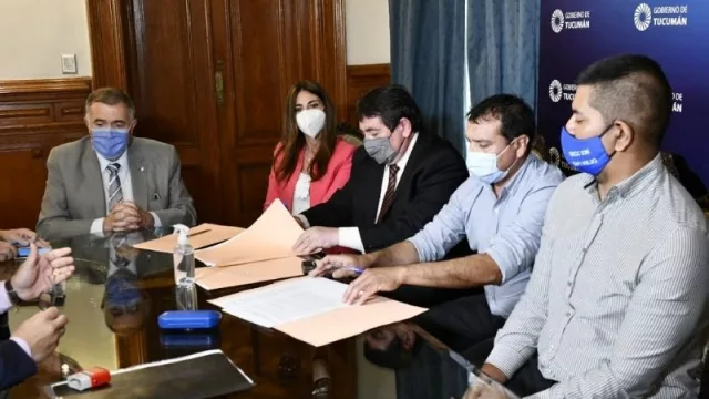 Interzafra: el Gobierno provincial acordó asistencia para los trabajadores rurales que no cumplieron con los requisitos para acceder al programa