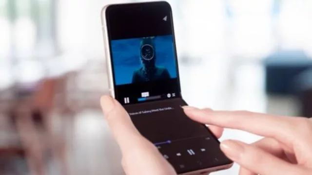 El móvil que marcó tu adolescencia vuelve como nunca la imaginaste