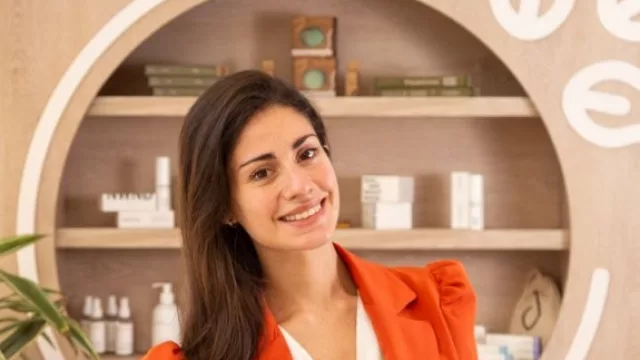 Flores Farmacia Boutique, un emprendimiento familiar que busca posicionarse en la provincia con su atención personalizada 
