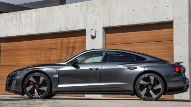 El imponente Audi RS e-tron GT se aproxima a la Argentina