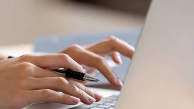 Otorgan créditos de hasta $300.000 para comprar computadoras: quiénes pueden solicitarlo 