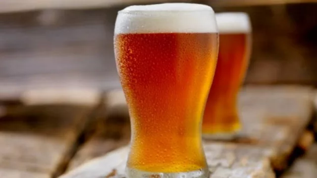 Nueva campaña: una hamburguesería tucumana regala 1.000 cervezas al personal de salud en agradecimiento por su labor