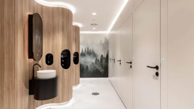 ¿Ir a un baño público? Cambiarás esa caras cuando veas la propuesta de One Hundred Restrooms (llegan a Sants)