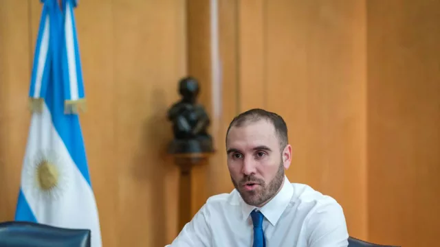 Deuda: cuántos son los vencimientos hasta fin de año y por qué Guzmán pisa firme