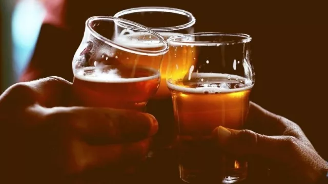 Llamativa iniciativa de dos cervecerías tucumanas: cerveza gratis por vacunarte contra el coronavirus