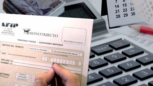 Malas noticias para los monotributistas: tres pagos juntos en menos de un mes ¿por qué?