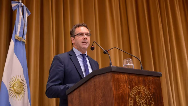 Sandleris, sobre la última medida del BCRA: "Pone en riesgo la regulación prudencial del sistema bancario"