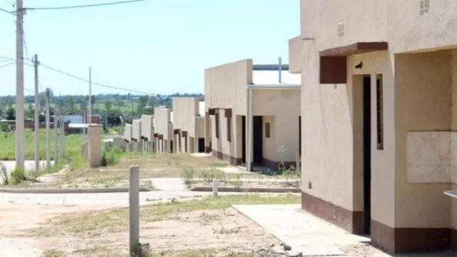 IPVDU: avanzan las gestiones para la entrega de las casas del barrio 500 viviendas 