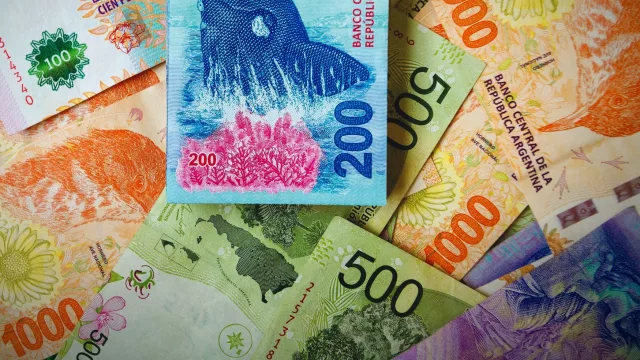 Inflación: por qué el ancla cambiaria no alcanza para que dejen de aumentar los precios