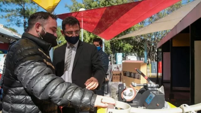 Apoyo económico, formación y capacitación: una nueva entrega para más de 80 emprendedores tucumanos ¿de qué se trata? 