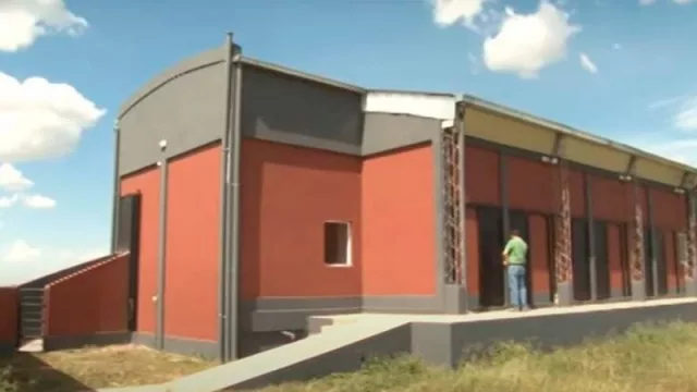 Ceden un frigorífico comunal a una empresa tucumana y esta inicia su producción con objetivo exportador