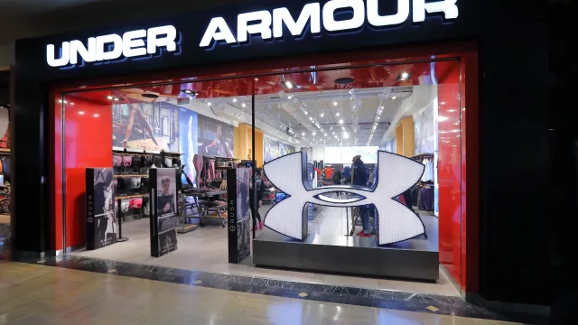 Under Armour se va del país y busca un distribuidor local