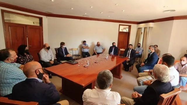 Para el mismo lado: coordinan trabajo con Nación para mejoras del sector tabacalero 