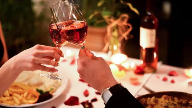 San Valentín 2021: la pandemia afectó hasta a los enamorados (en pocos lugares lanzaron “promos”)