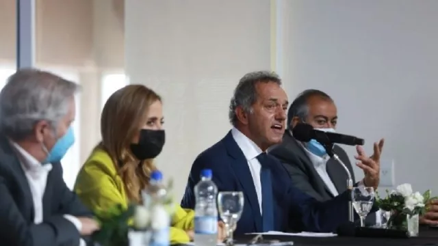 Cumbre de industriales del NOA y NEA: Scioli destacó las gestiones comerciales de Manzur en Brasil 