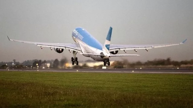 Restricciones a los vuelos: una por una, las rutas y frecuencias que ofrecen las aerolíneas en el país