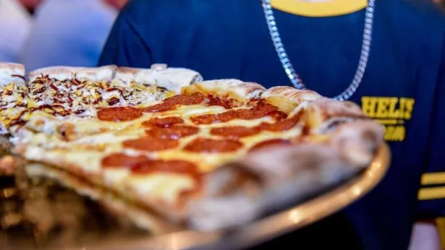 Hell’s Pizza llega a Neuquén con sus pizzas New York Style 