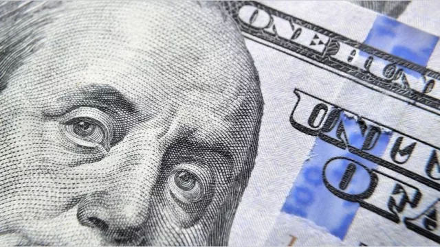 Dólares en el banco: un atajo entre la paz cambiaria y Bienes Personales