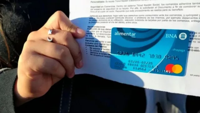 Se duplicará el monto para los beneficiarios de la Tarjeta Alimentar (y se evalúa la reapertura de los comedores de verano)