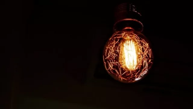 Que alguien prenda la luz...