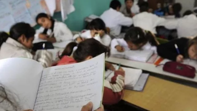 Para evitar la deserción de alumnos en riesgo pedagógico, Tucumán presentó un novedoso programa 