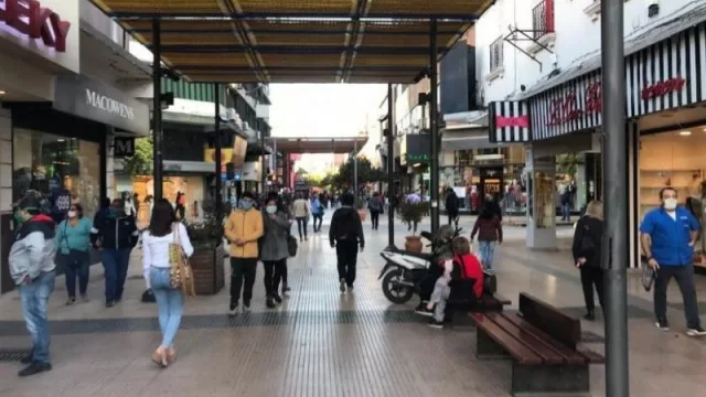 Nuevo horario en el comercio tucumano: comenzaría a regir a partir del próximo lunes 