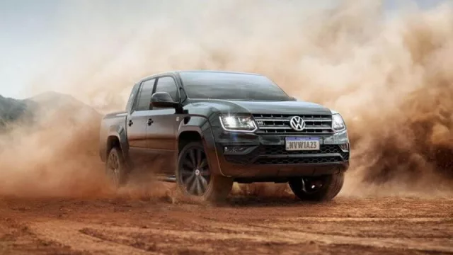 La pelea de las pickups Hilux y Amarok más caliente que nunca