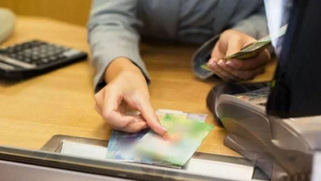 Los bancos amplían su atención por ventanilla y ahora los tucumanos pueden realizar más operaciones ¿cuáles?