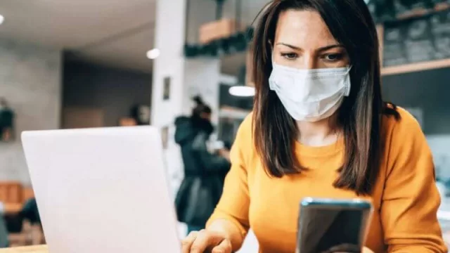 6 huellas que dejará esto (no más sueldo por 8 hs. diarias)