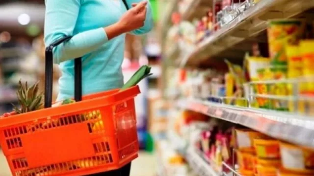 Denuncias por WhatsApp: aumentos de precios y desabastecimiento en comercios de Tucumán 