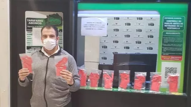 La Línea 19 se compromete una vez más con la comunidad tucumana: reparte barbijos gratis a sus pasajeros