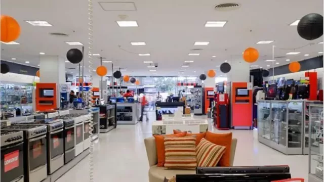 Mientras busca renegociar su deuda, Ribeiro suma frente de conflicto con Banco Patagonia