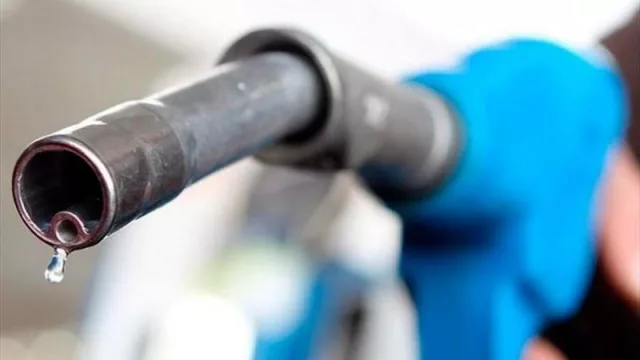 Y vos, ¿qué cargás en el surtidor? ¿Súper o Premium?