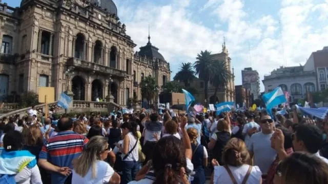 Lichtmajer: “Retomar la actividad en las aulas moviliza la economía de la provincia”