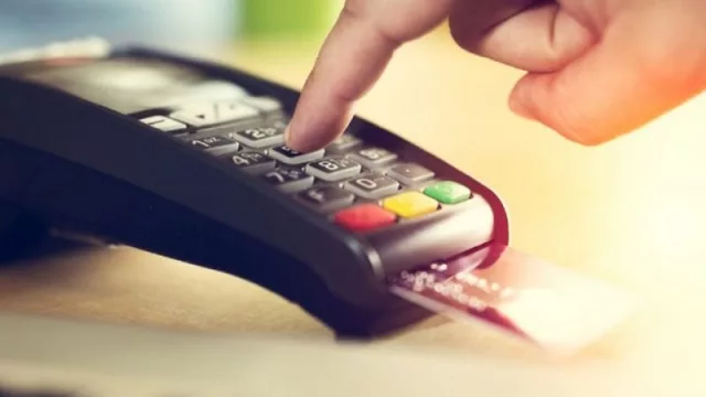 La disputa entre los bancos y el Gobierno por tarjetas de crédito beneficia a los consumidores tucumanos ¿por qué?