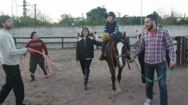 Equinoterapia gratuita: una gran oportunidad para pacientes tucumanos