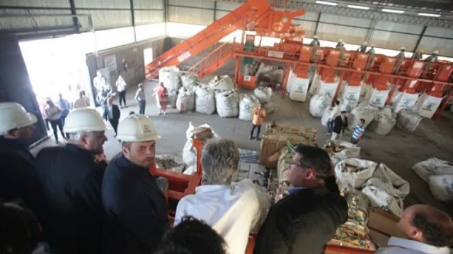 Juan Cabandié visitó la planta de reciclaje de Tafí viejo: “Combina aspectos técnicos, sociales y políticos”