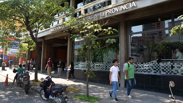 Mensaje viral: ¿los tucumanos pagarán recargo por compras con tarjetas en otras provincias? 