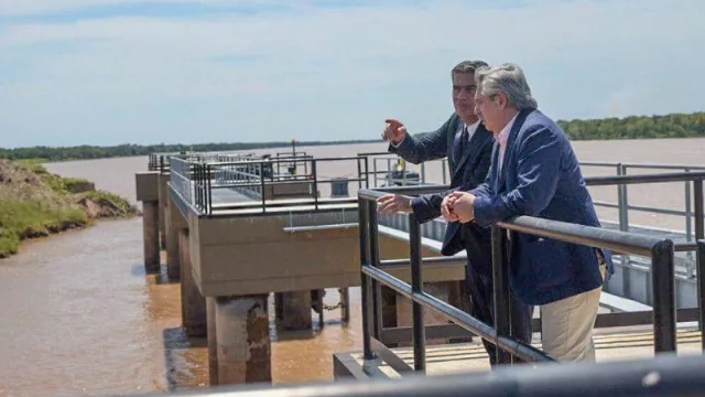 Capitanich y Fernández anunciaron inversiones para el puerto Las Palmas y del Pacú Arrocero